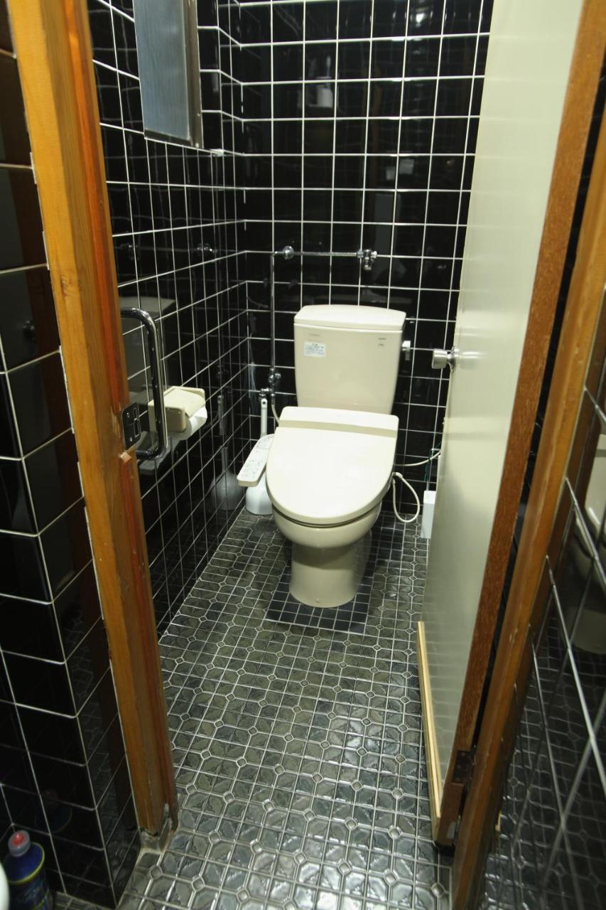 Guest House Futaba Osaka Eksteriør billede